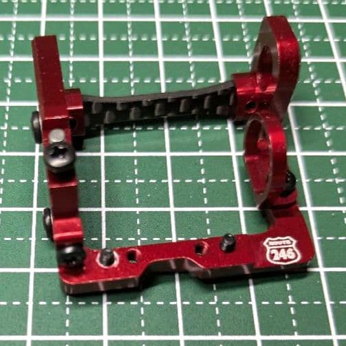 R246 LMアルミモーターマウント レッド ミニッツ MR03/04