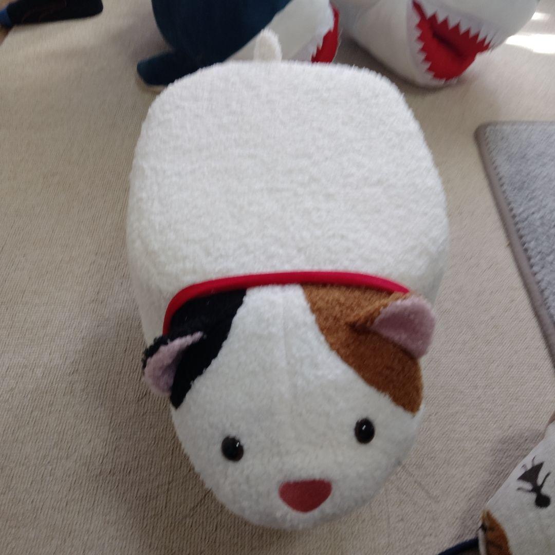 シャーク型と猫型のぬいぐるみセット