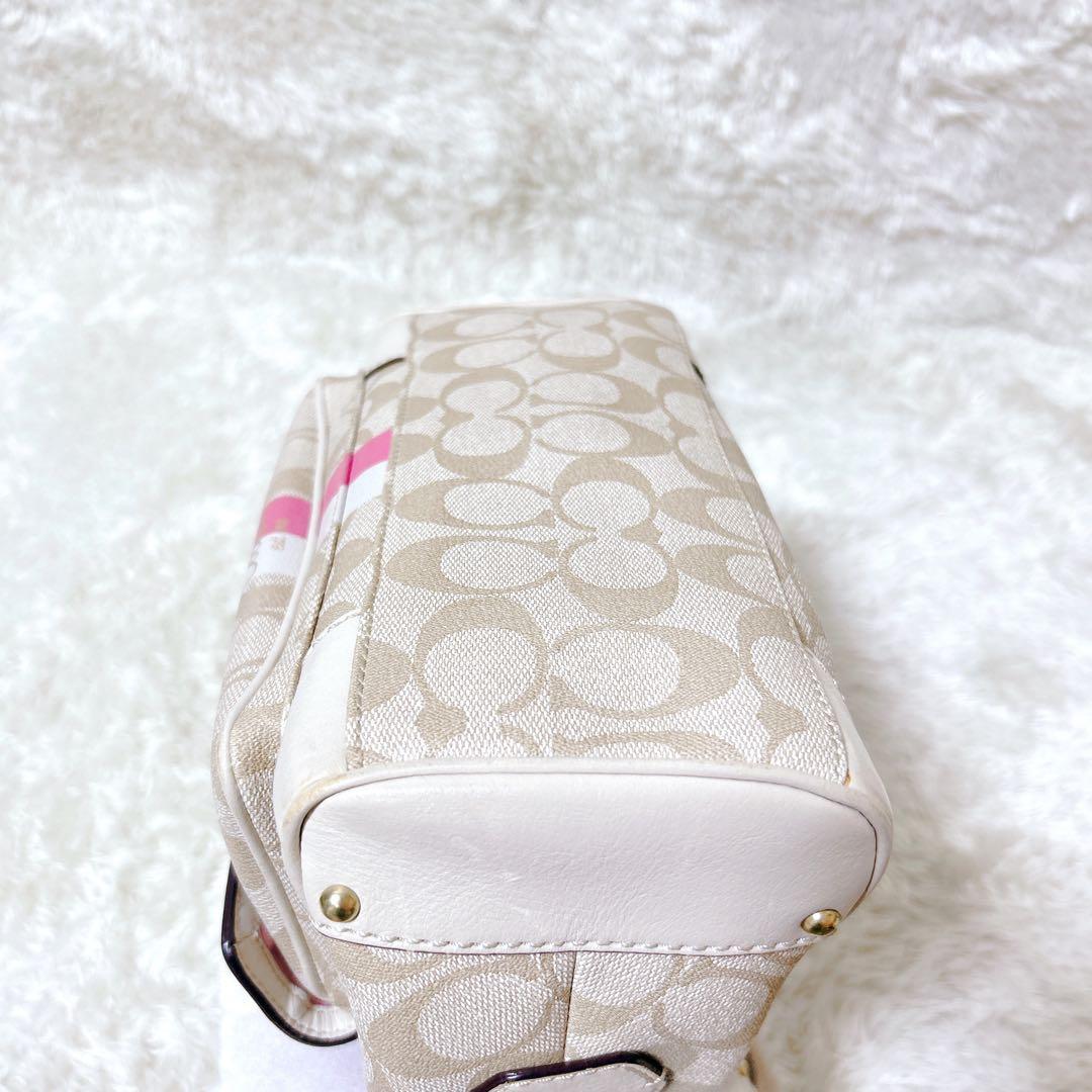 COACH コーチ　ヘリテージ ストライプ スモール ドームド ハンドバッグ