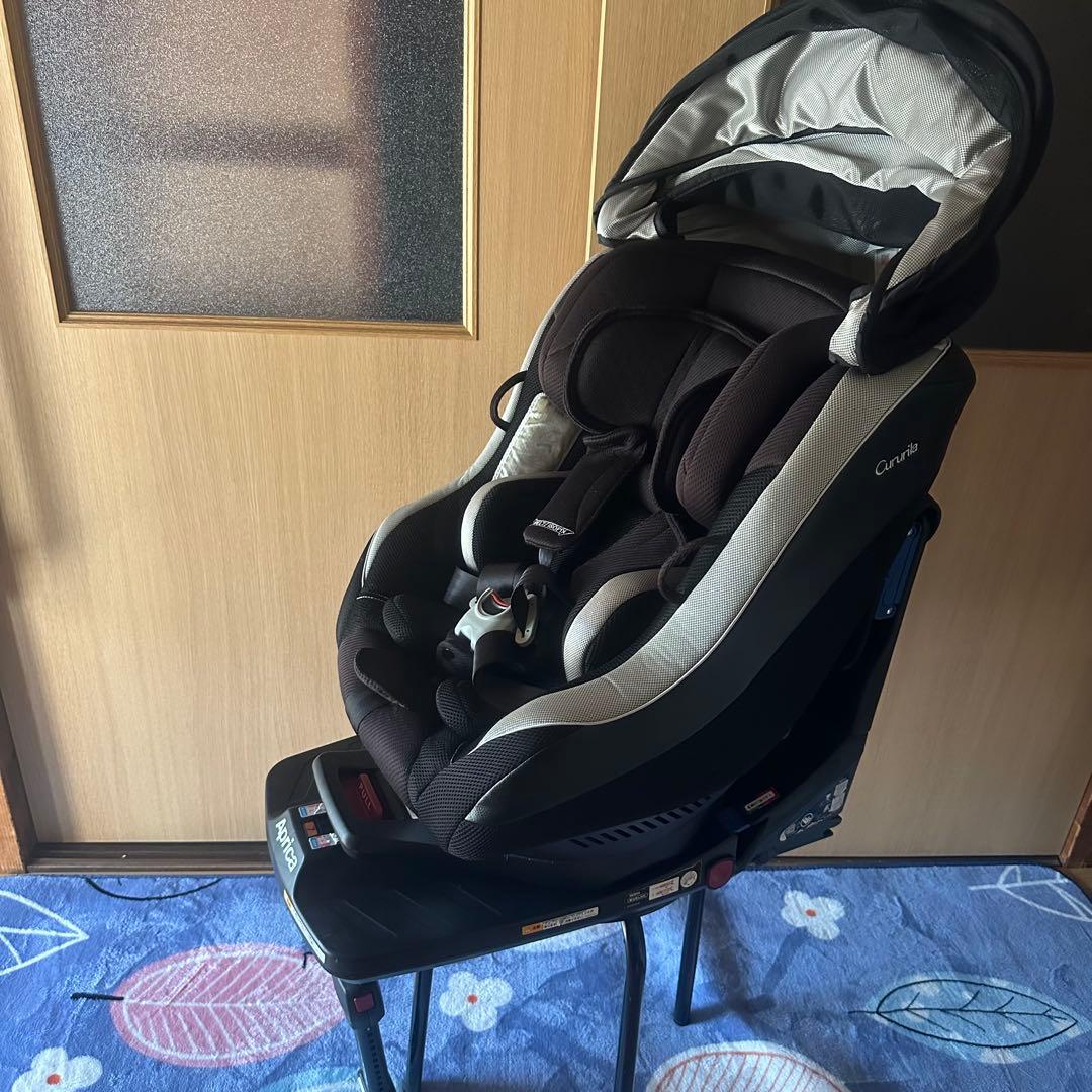 【美品】アップリカ　クルリラ　ISOFIX　回転式　ブラック