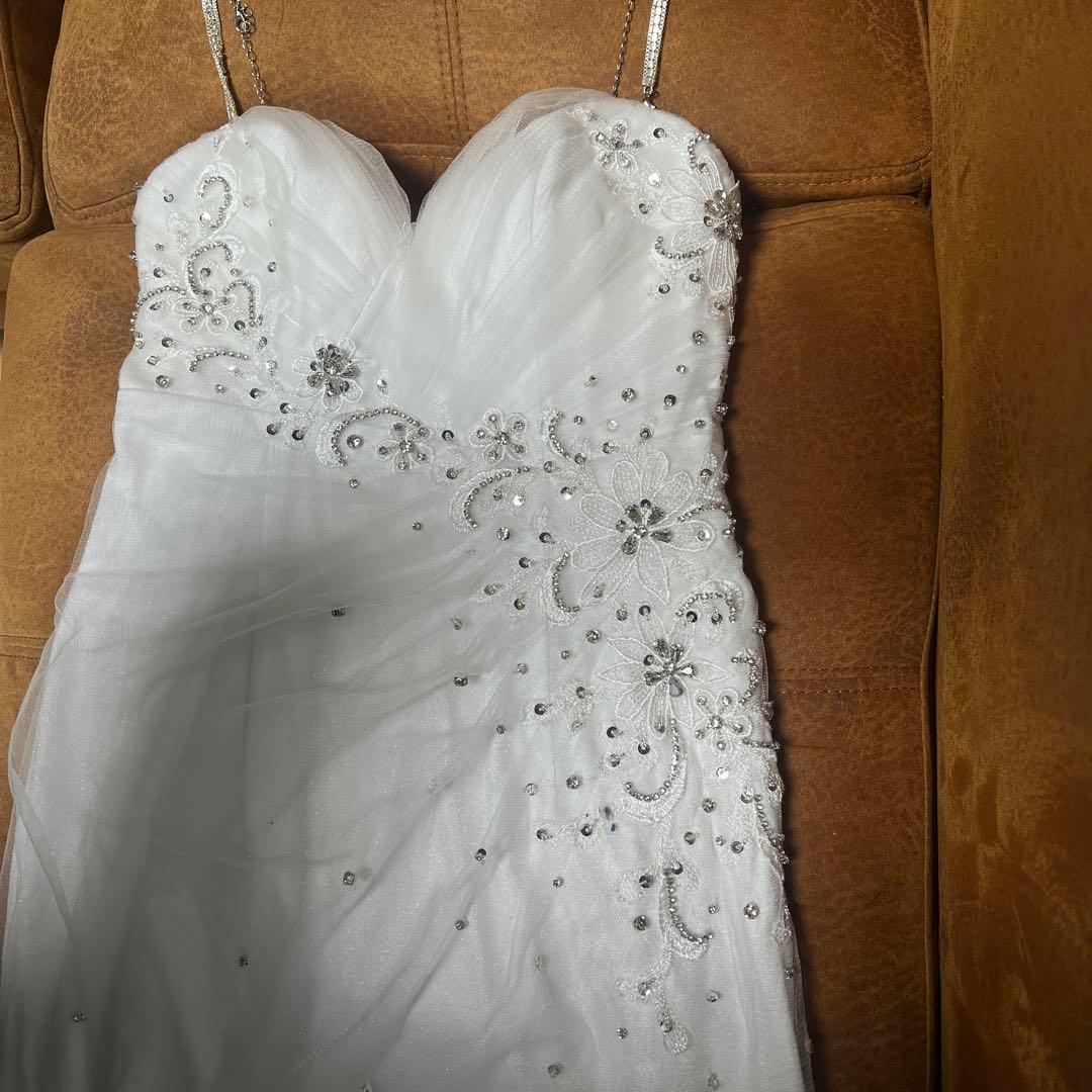 AngelRホワイトビーズ刺繍ハートネックラインドレス