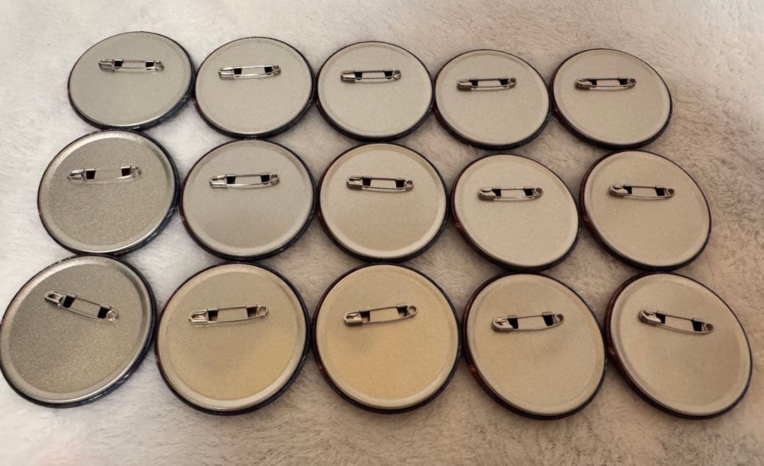 プロセカ 青柳冬弥 44A 缶バッジ