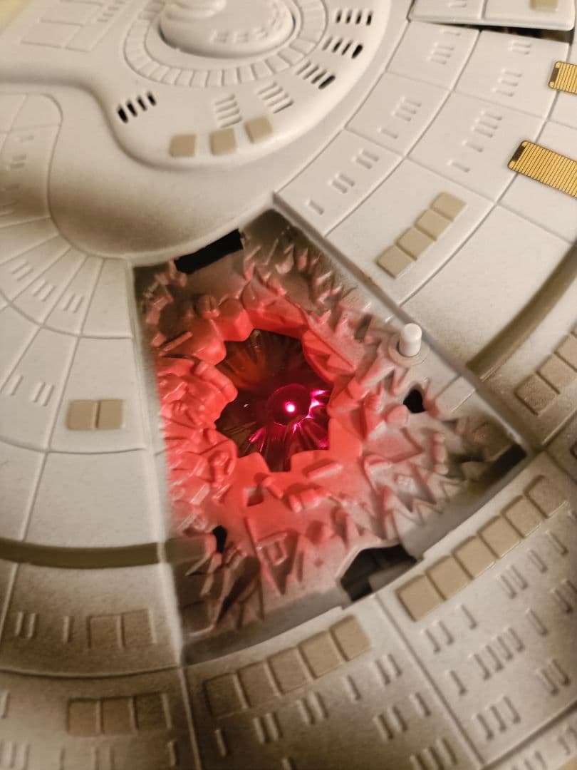 スタートレック　エンタープライズ NCC-1701-Ｄ 型艦 バトルダメージ版