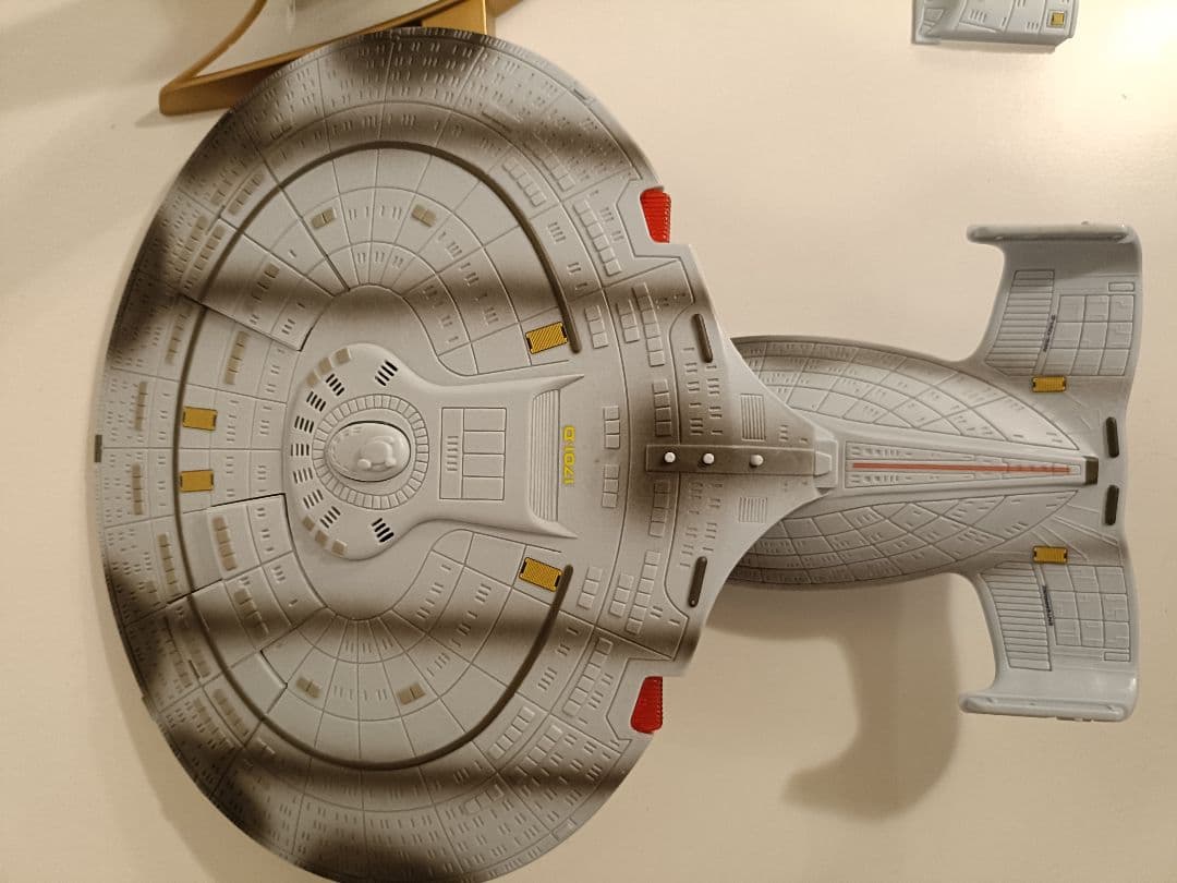 スタートレック　エンタープライズ NCC-1701-Ｄ 型艦 バトルダメージ版