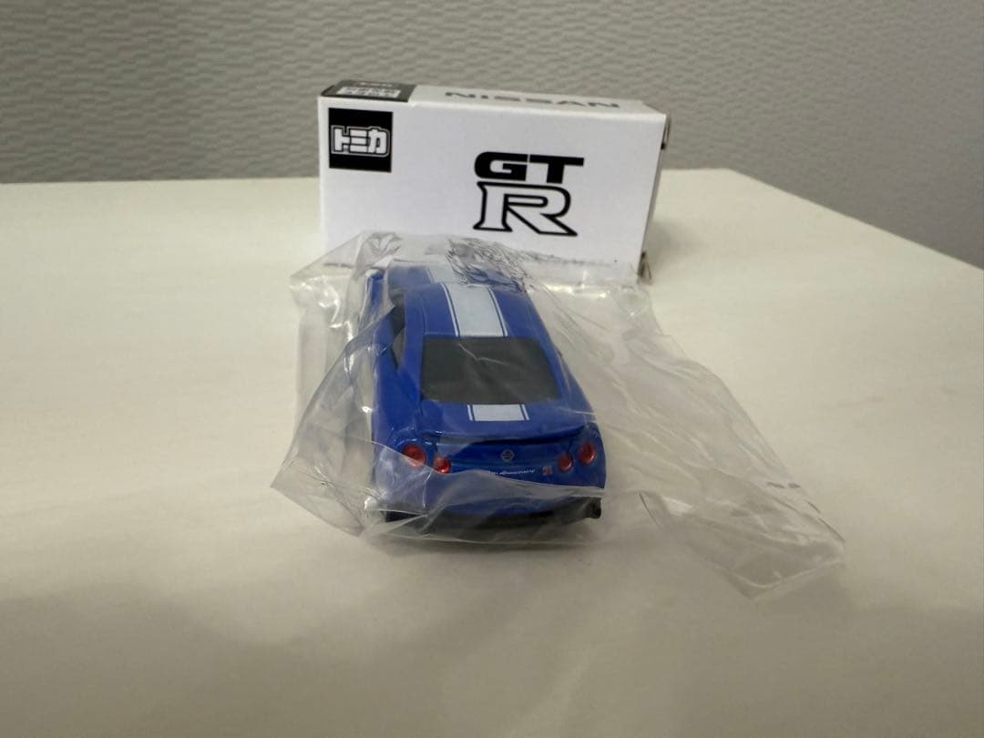 非売品　トミカ 日産GTR 東名高速50周年記念品