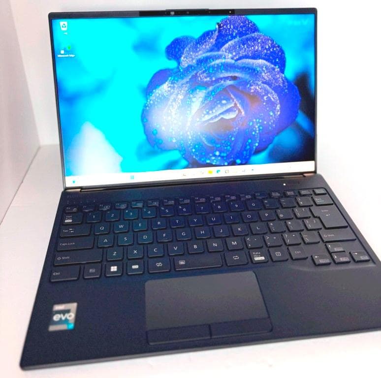 LIFEBOOK UH90/H1 1360P|16G|512G|14インチ