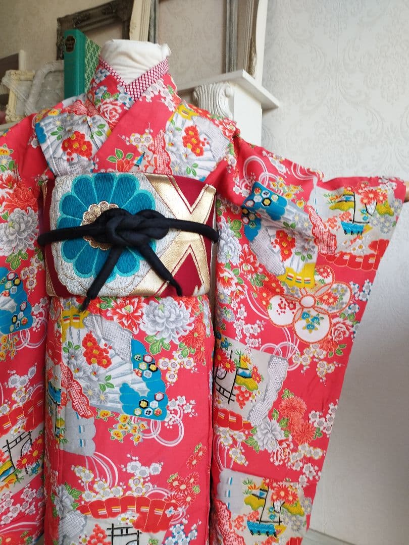 アンティーク　コーラルオレンジ系着物単品　女の子　七五三