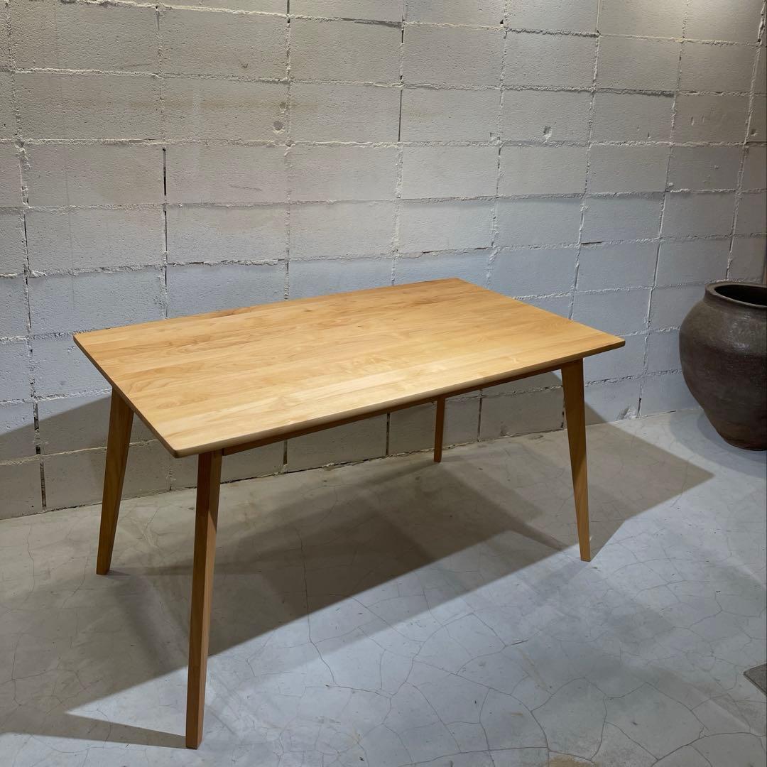 トム吉 美品　MOMO NATURAL モモナチュラル　ダイニングテーブル