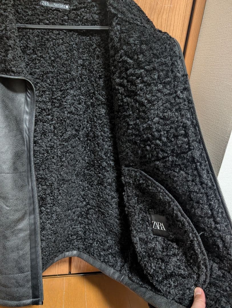 ZARA フェイクレザージャケット