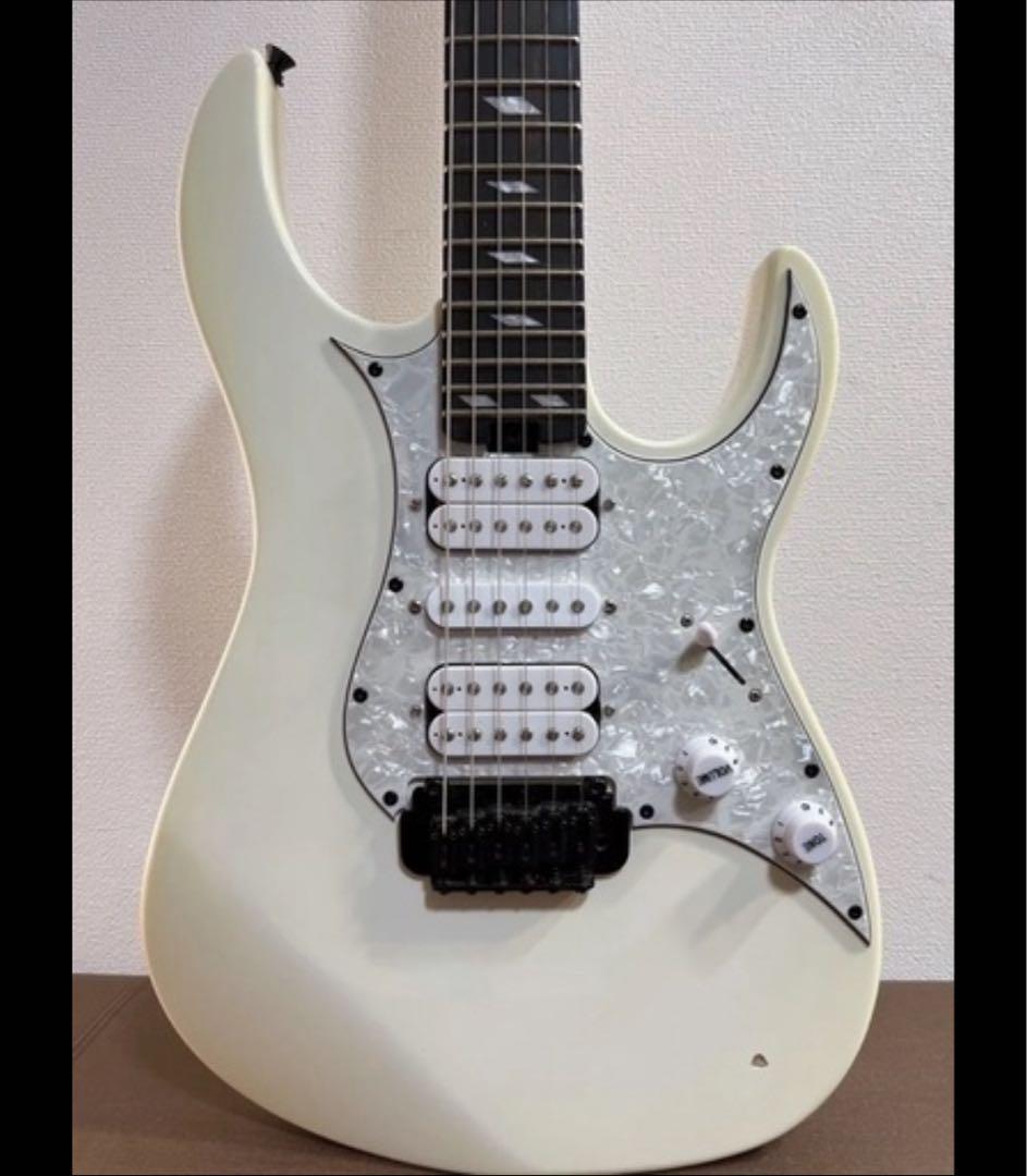 Legator（レガター）リバースヘッドギター N6SS-LBE エリクサー弦