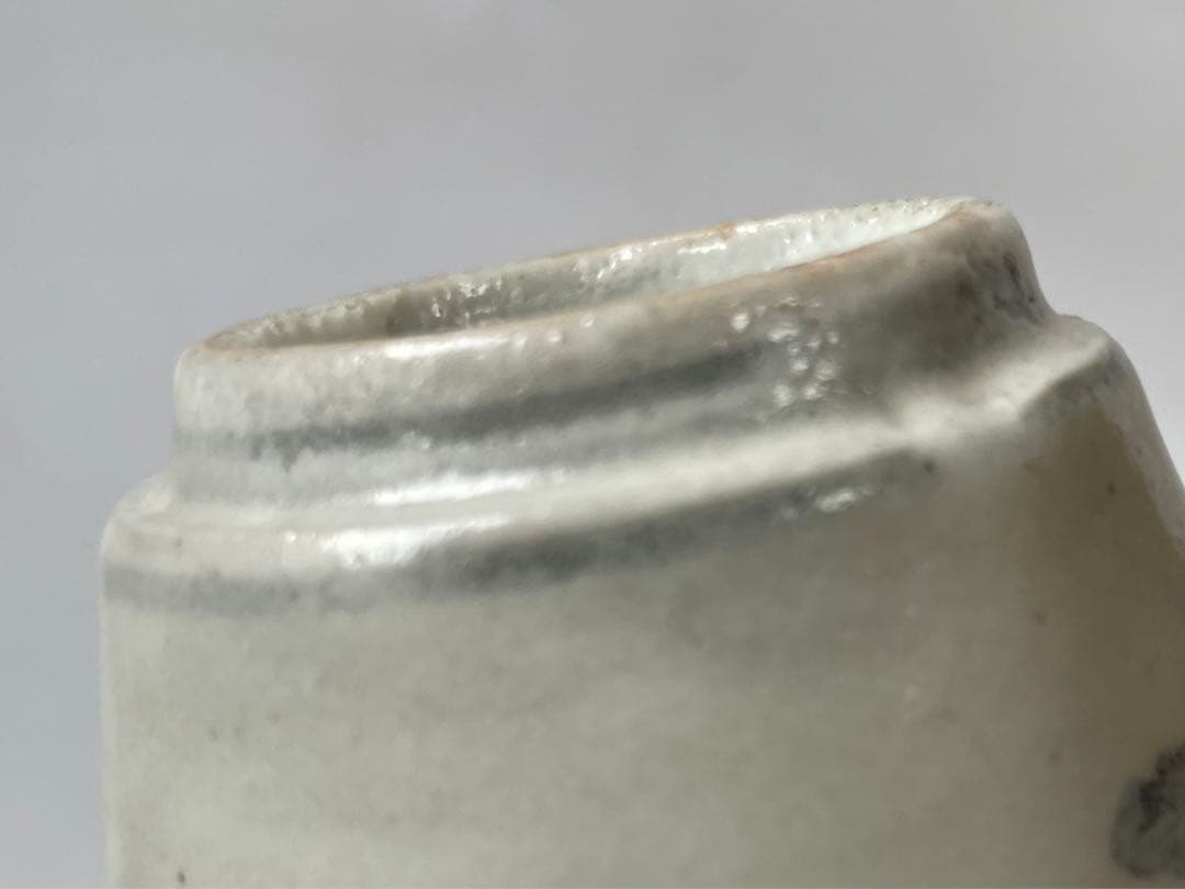 骨董 アンティーク 古伊万里 初期 蕎麦猪口 こんにゃく印判 菊文様 酒器