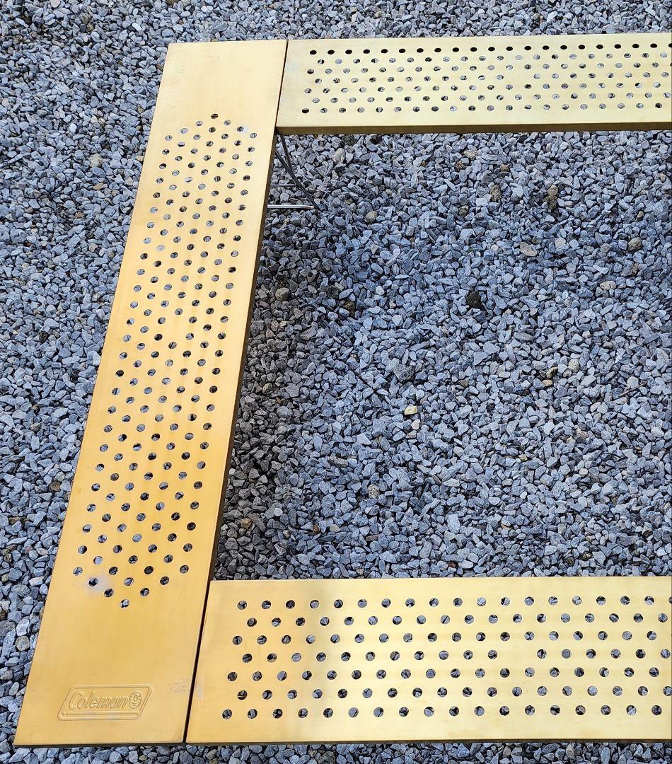 Coleman ファイヤープレイステーブル 限定色ゴールド 囲炉裏テーブル