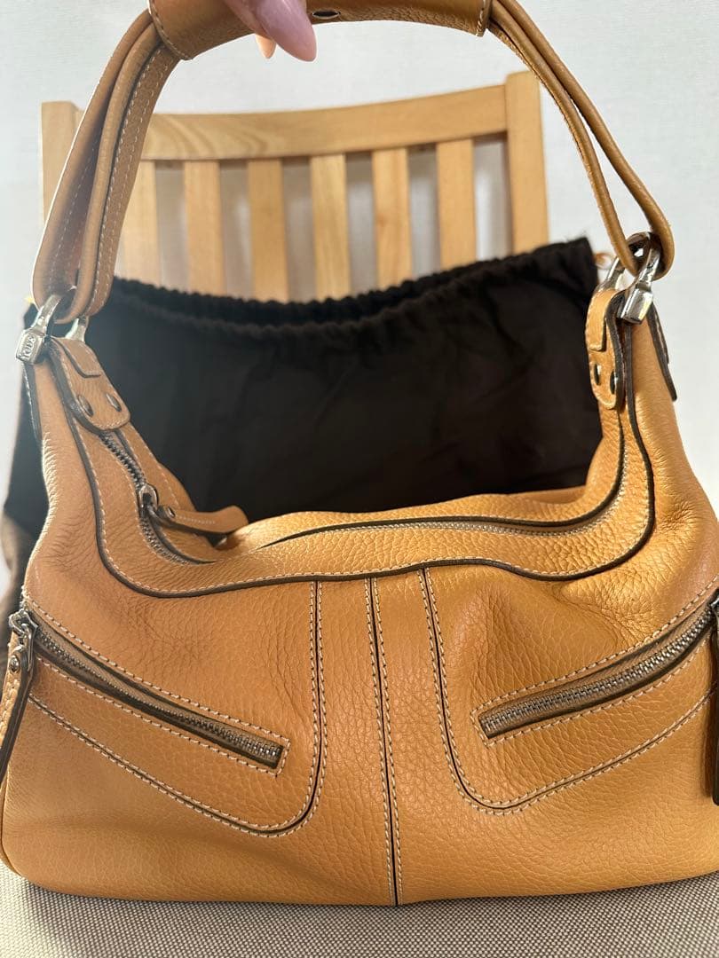 Tod’s ワンショルダー　革　ベージュバッグ