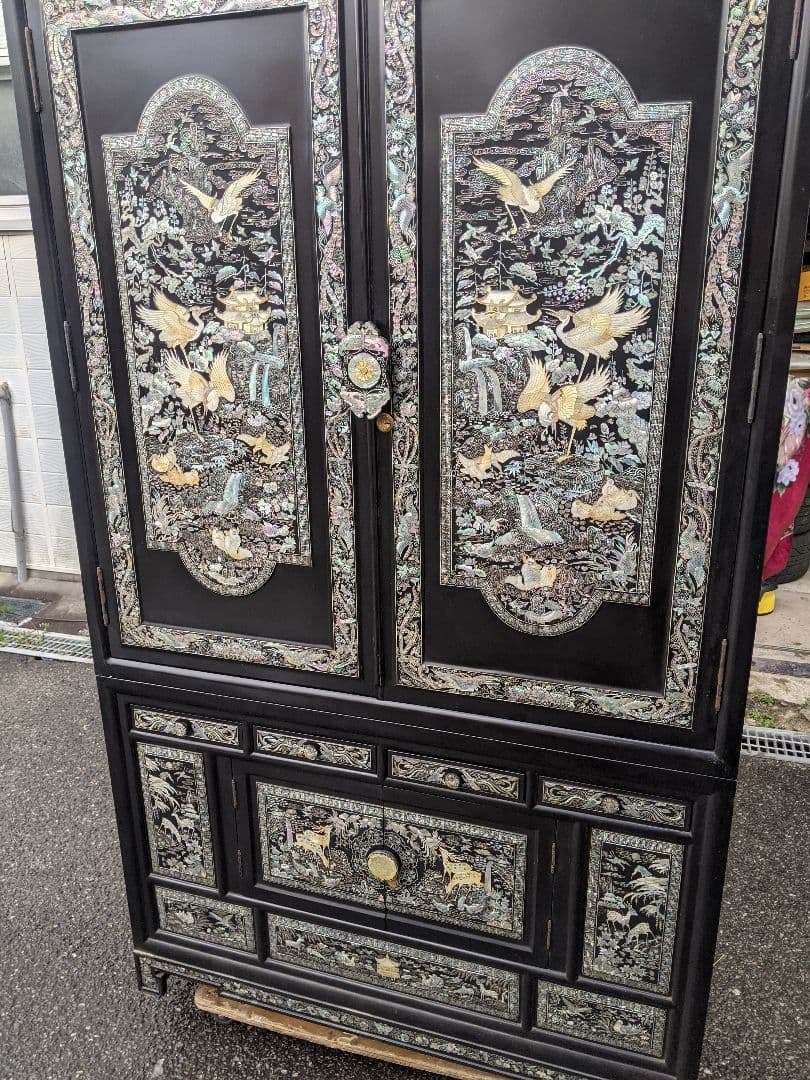 李朝家具伝統工芸 螺鈿細工 黒漆塗 チェスト 整理箪笥 洋服たんす 朝鮮