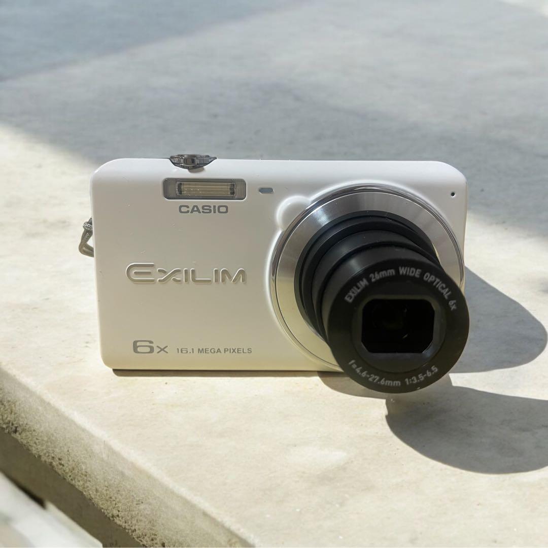 CASIO カシオ EXILIM EX-Z780 デジタルカメラ