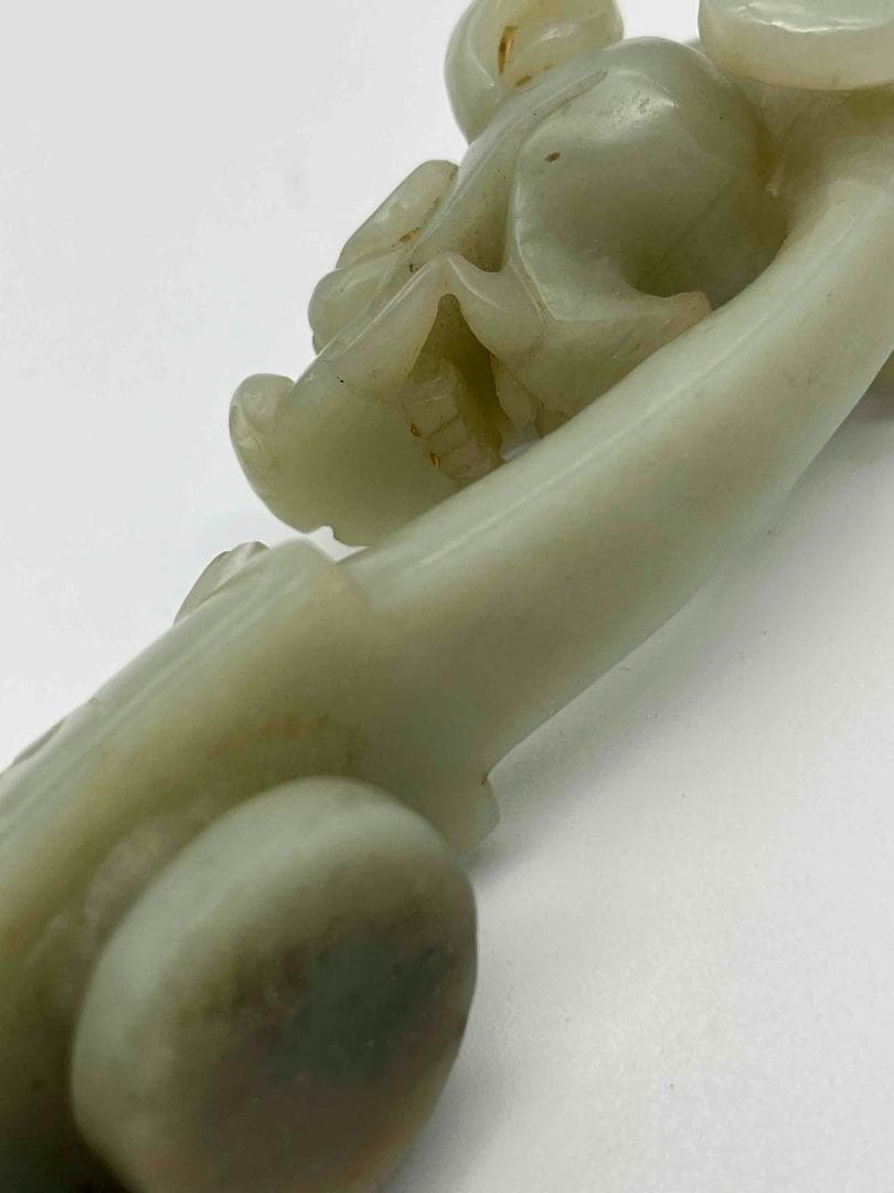 清乾隆時代 夔龍饕餮文玉帶鉤 砡 旧家蔵出し 希少貴重 高玉質