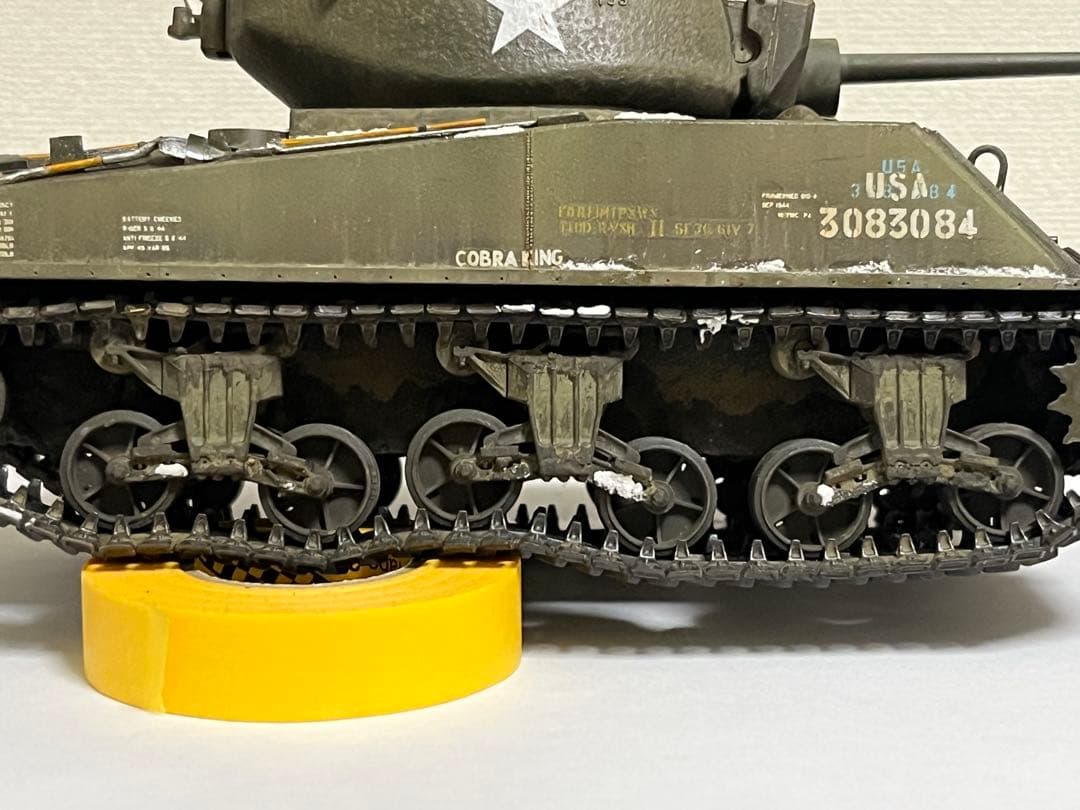 1/35 アメリカ軍　M4A3E2 シャーマン　ジャンボ　完成品