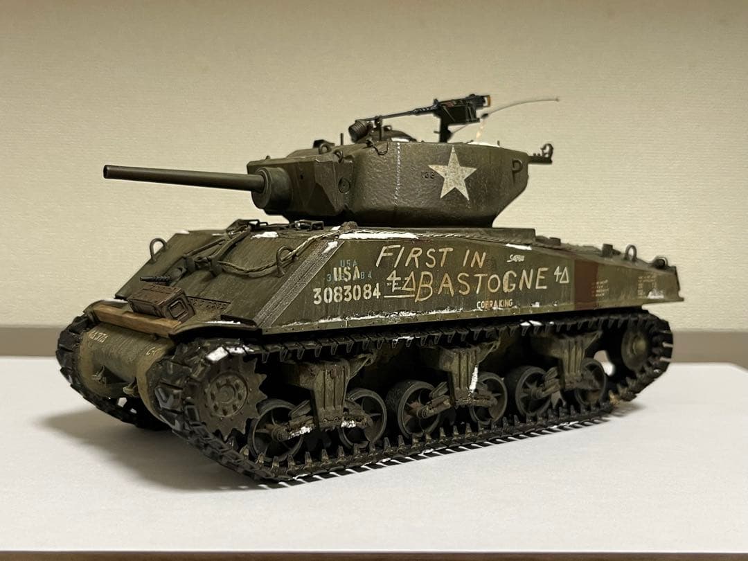 1/35 アメリカ軍　M4A3E2 シャーマン　ジャンボ　完成品