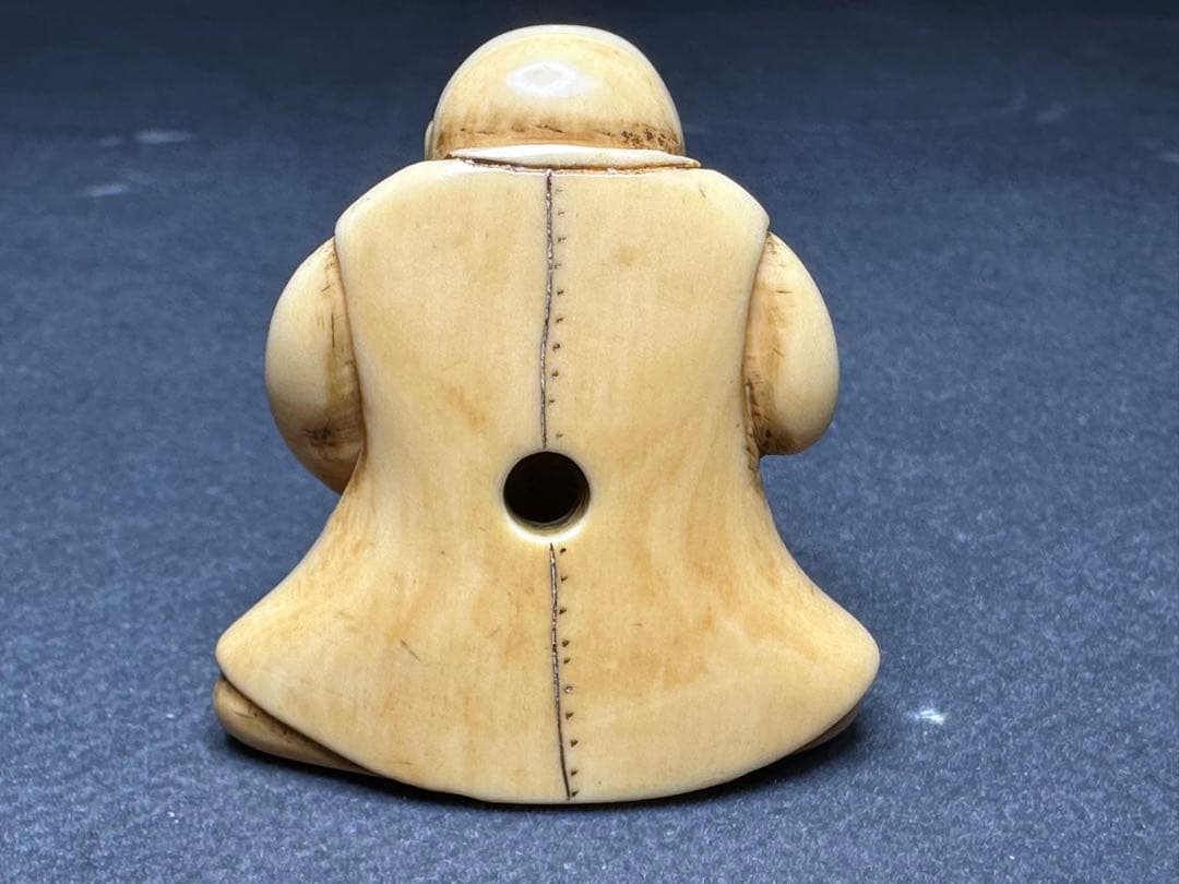 極上 根付 天然素材 アンティーク 骨董 飾り物 古美術品 置物 細密細工