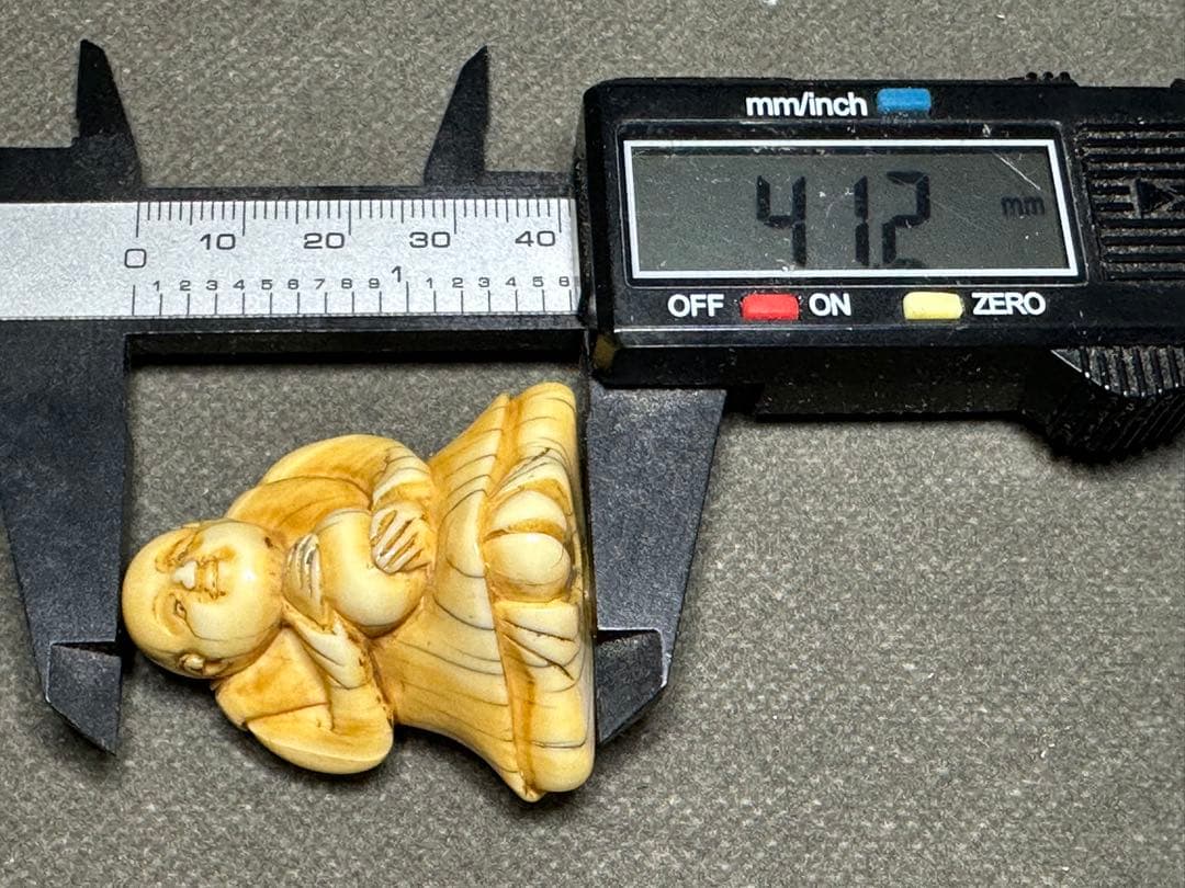 極上 根付 天然素材 アンティーク 骨董 飾り物 古美術品 置物 細密細工