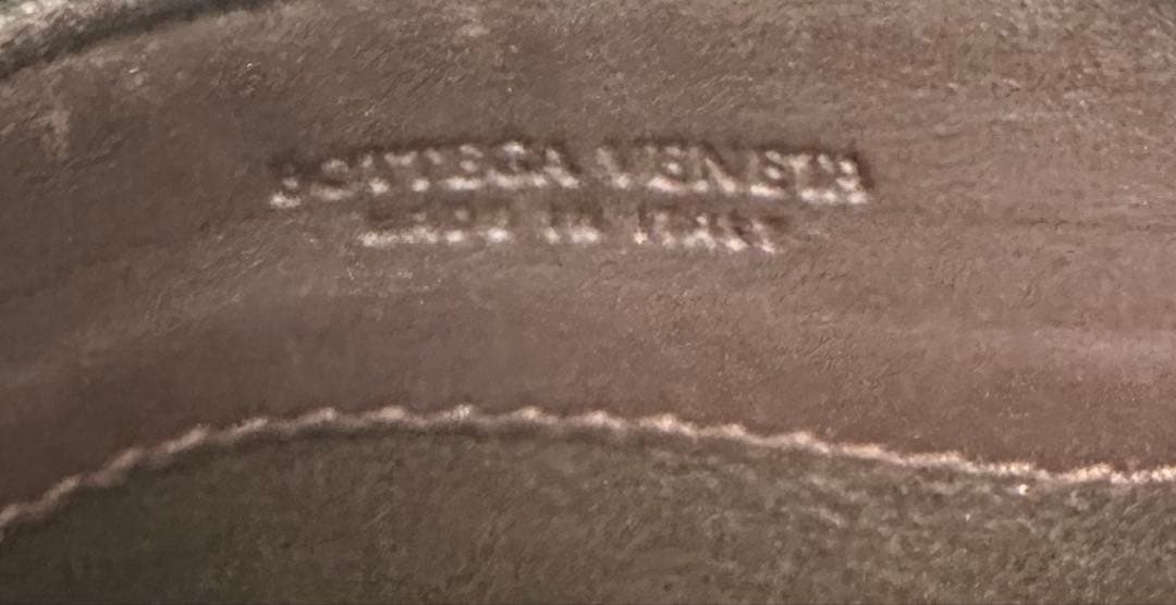 【付属品付】ボッテガヴェネタ イントレチャートケース/ラム/黒1️⃣✨✨