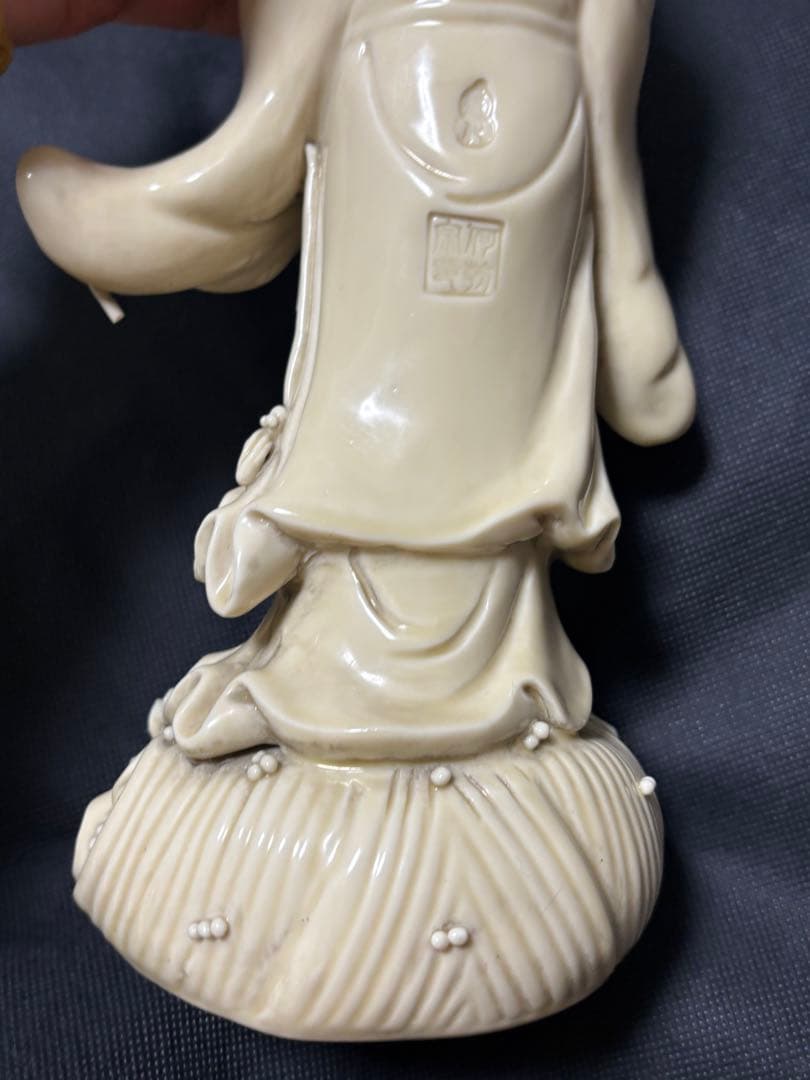 中国古美術　明の時代　徳化窯　白磁観音菩薩像 何朝宗　34cm