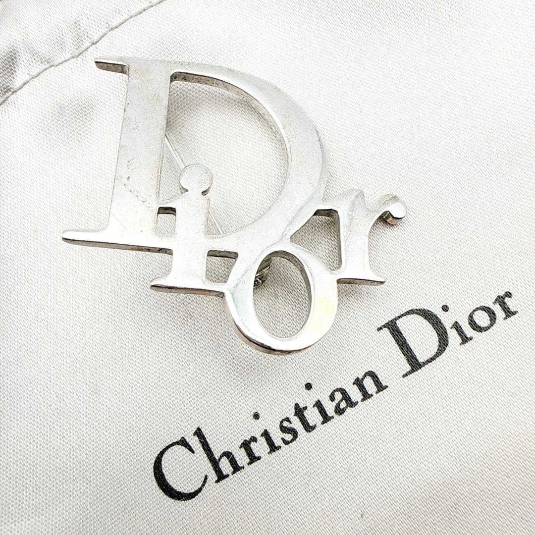 3006-11 人気✨Dior ブローチ CD ロゴ 希少 刻印 - メルカリ