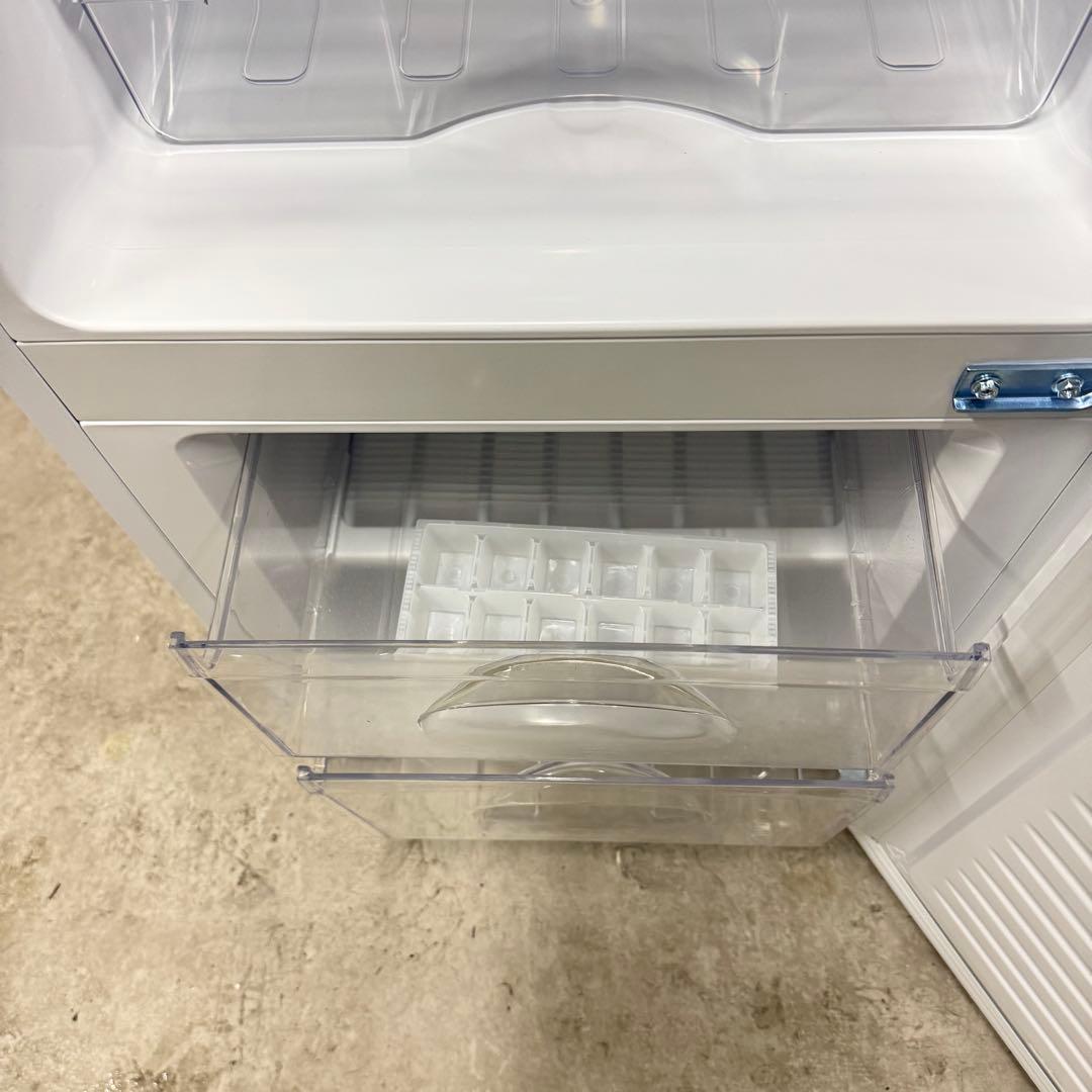 【送料無料&一部地域は3000円引き‼️】ニトリ 冷蔵庫 106L 25年製