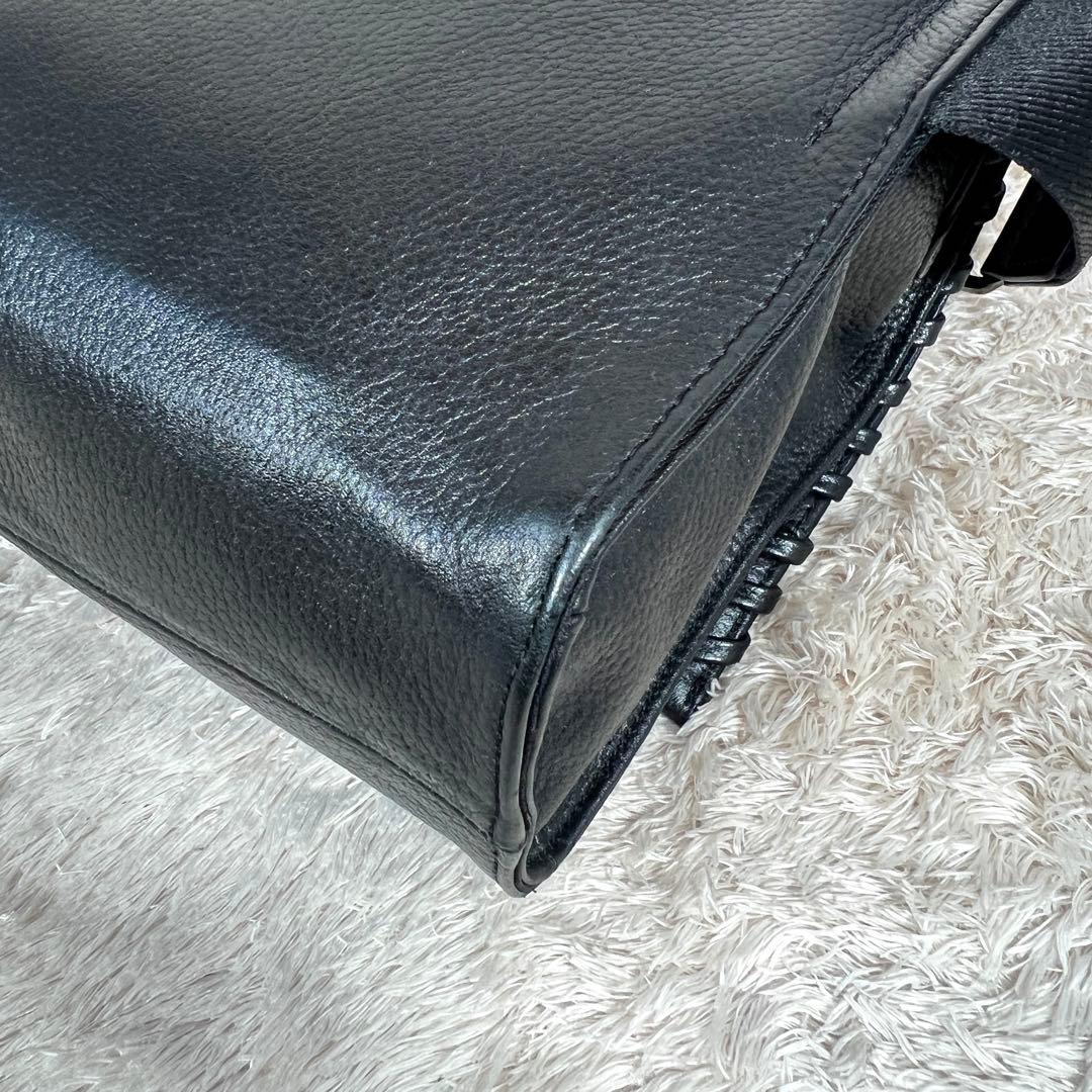 極美品✨　イアパピヨネ　ワイドテープショルダーバッグ　黒　ブラック