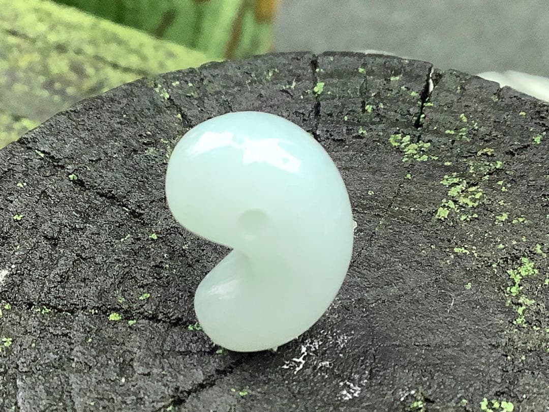 ✳極上品‼️ 糸魚川翡翠氷アイスジェイド 天授の勾玉をお身近に