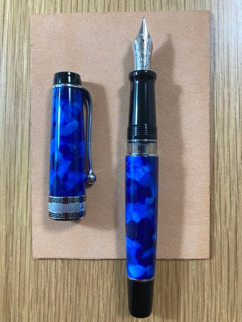 アウロラ 万年筆 青 14K金 Mニブ - メルカリ