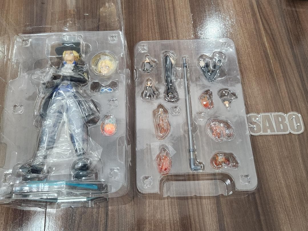 M*i様 ワンピース POP Sailing Againサボ コアラ 2体セット 【専用台座