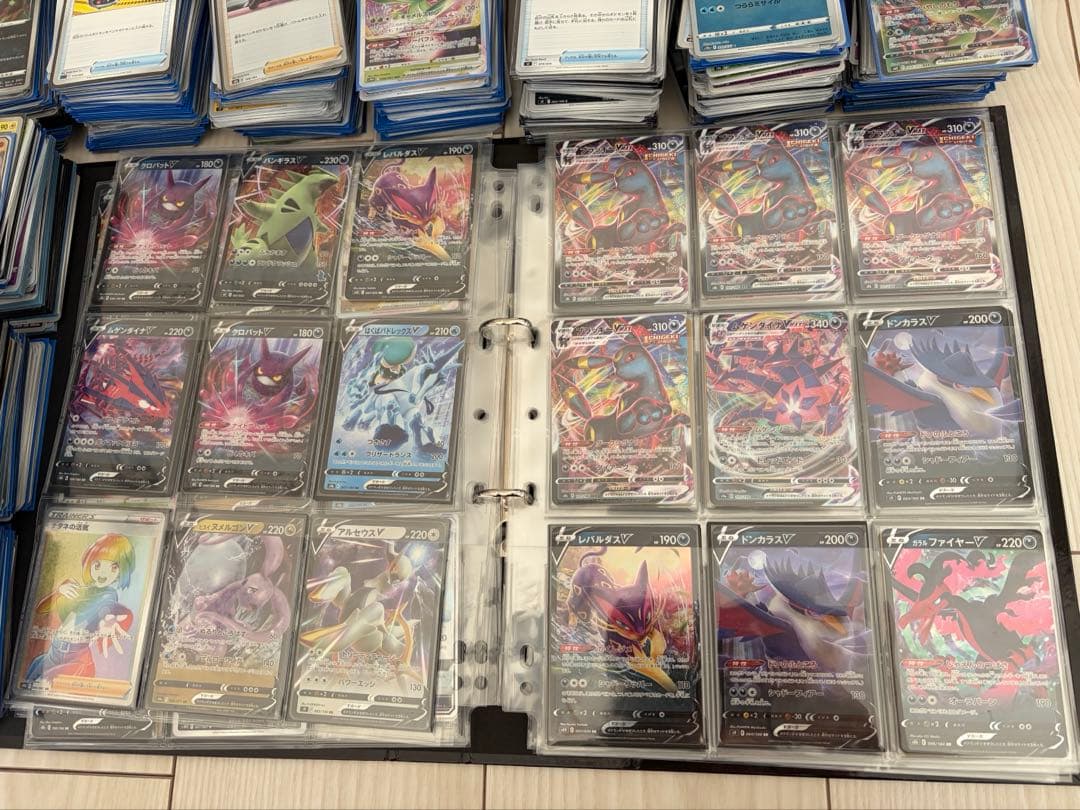 ポケモンカード引退品　2000枚前後の超大量品！