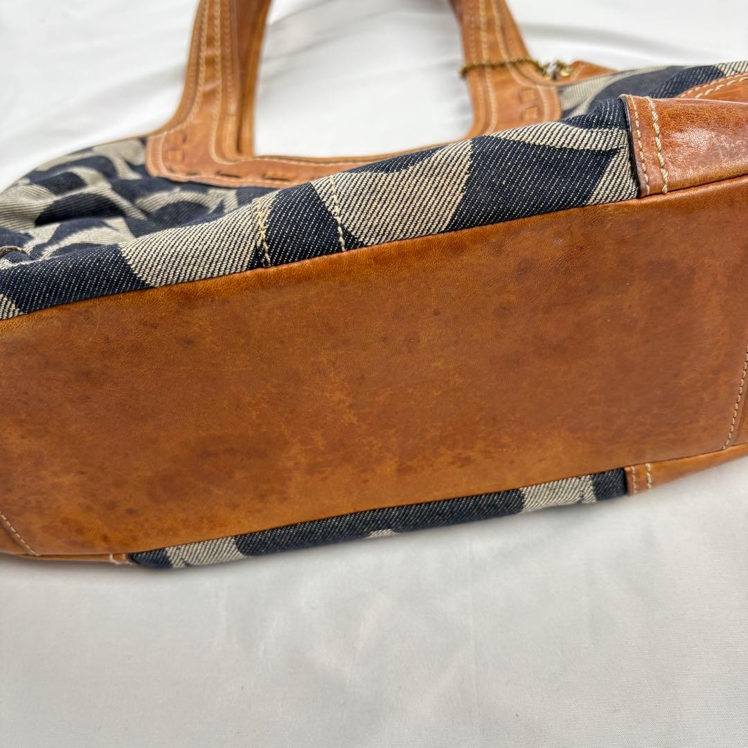 バッグ Coach Ergo Pleated Frame Kiss Rock Bag