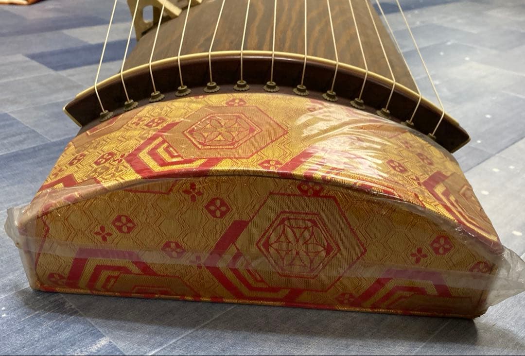 美品】 ゼンオン 文化箏 高級 立柱ケース 13弦 全長86cm 琴 短琴 箏