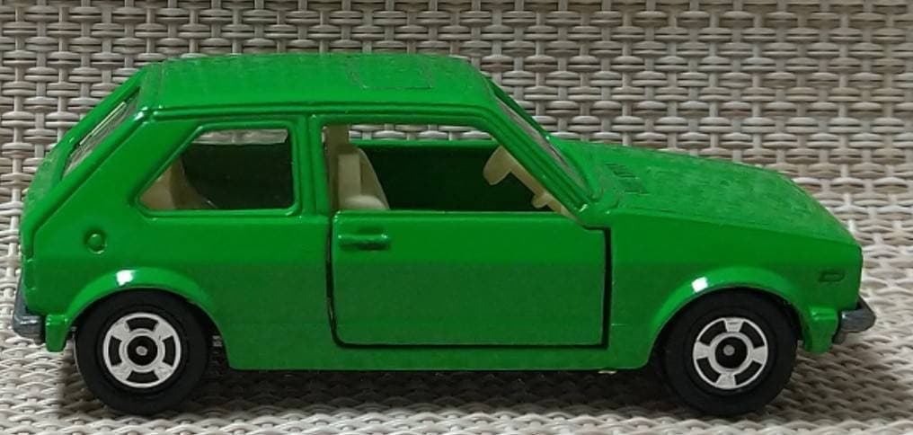 トミカ青箱F5-2-7 VWゴルフGLE 一般輸出 日本製 当時物 入手難易度C