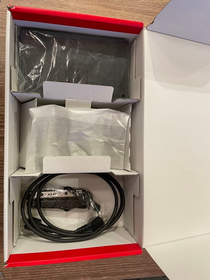 美品Nintendo Switch 本体 赤/黄　任天堂Store ニンテンドー