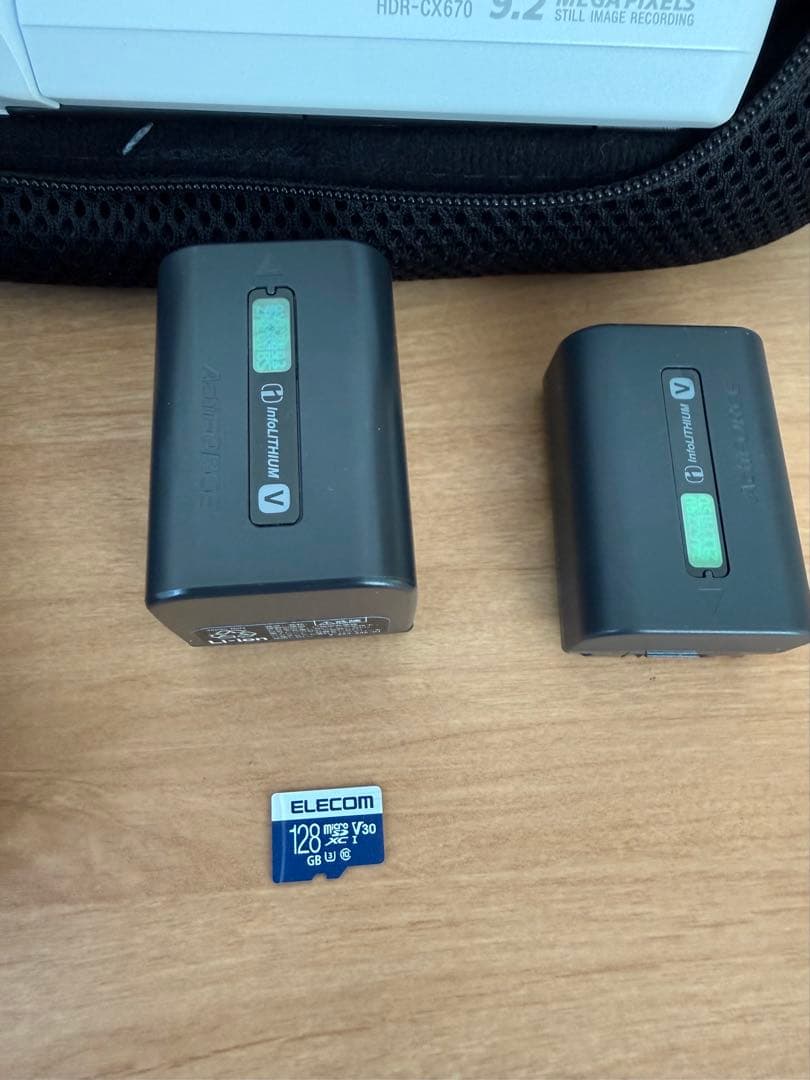 ビデオカメラ SONY HDR-CX670 9.2 HANDYCAM