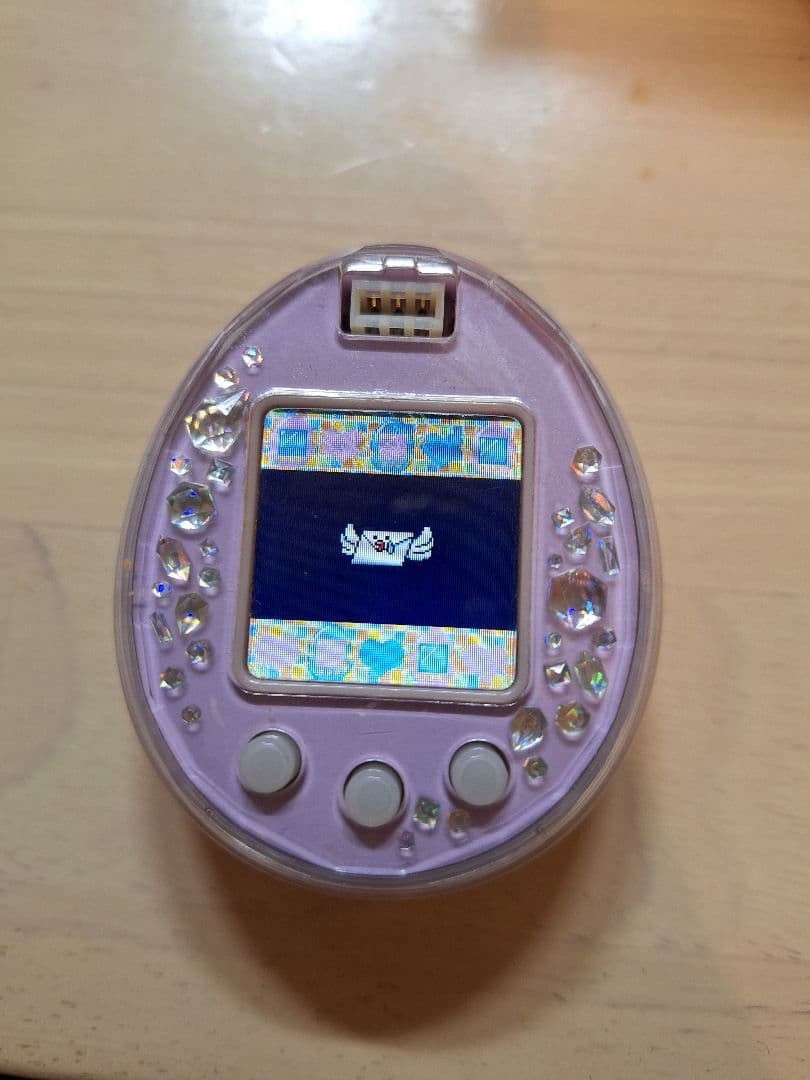 Tamagotchi パープル ビーズ装飾付き　たまごっちピース Tamagotchi パープル ビーズ装飾付き たまごっちピース たまごっち