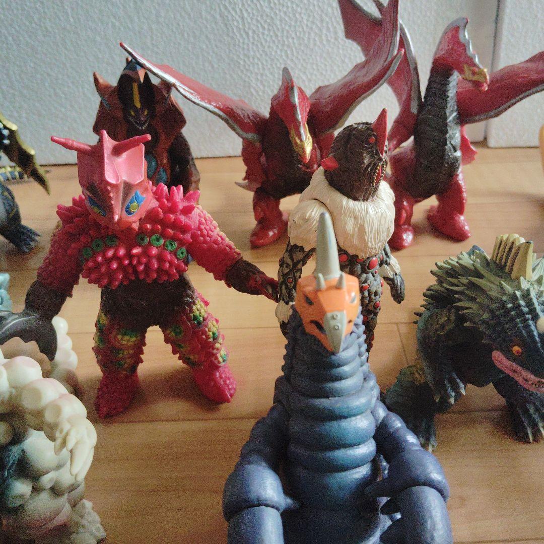 24体セット販売 ウルトラ怪獣 まとめ売り 当時物ソフビ 円谷プロ BANDAI