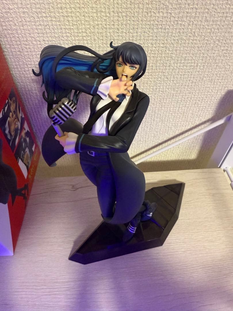 Ado ワンピース　フィギュア