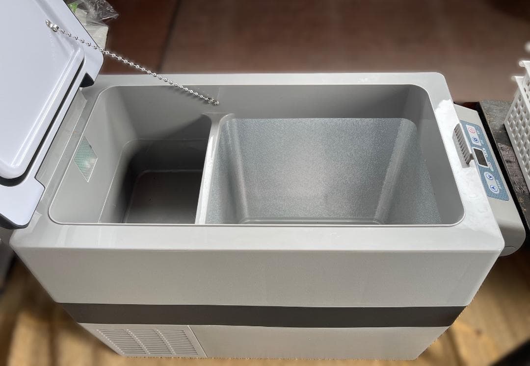 42Lと大型！レマコム 車載用　冷凍・冷蔵ストッカー