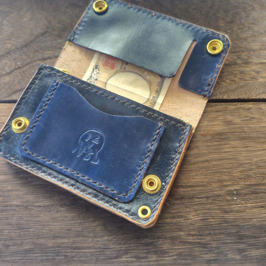 ミドルサイズ トラッカーウォレット 黒＆ネイビー 桜