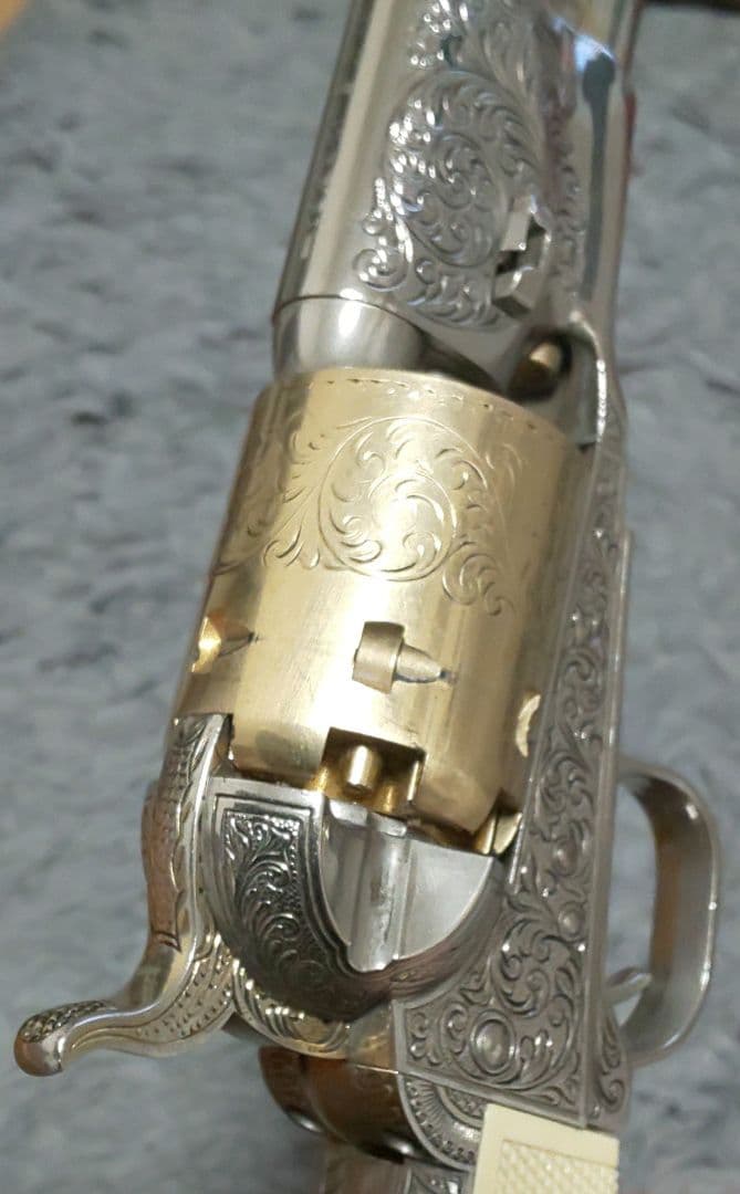 コルトM1861ネイビーリボルバー カスター将軍モデル