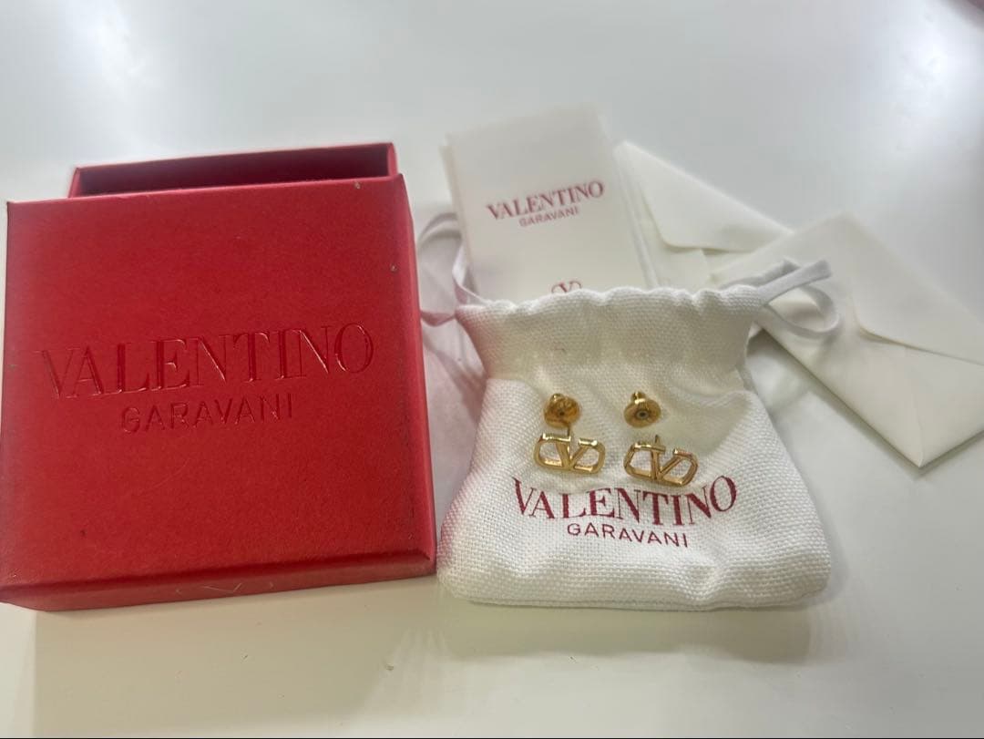 《年内まで値下げ中》VALENTINO GARAVANI ゴールドピアス