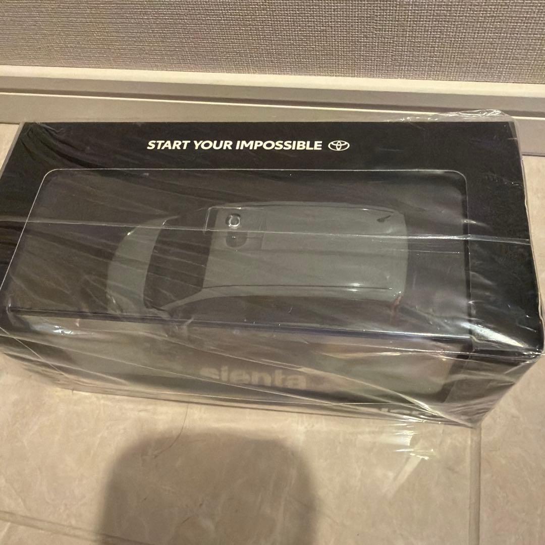 Toyota sientaミニカー