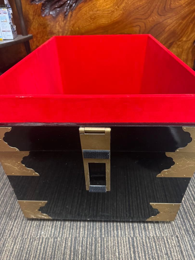 ブライダル業者放出品　漆器の文箱 黒色 金具付き