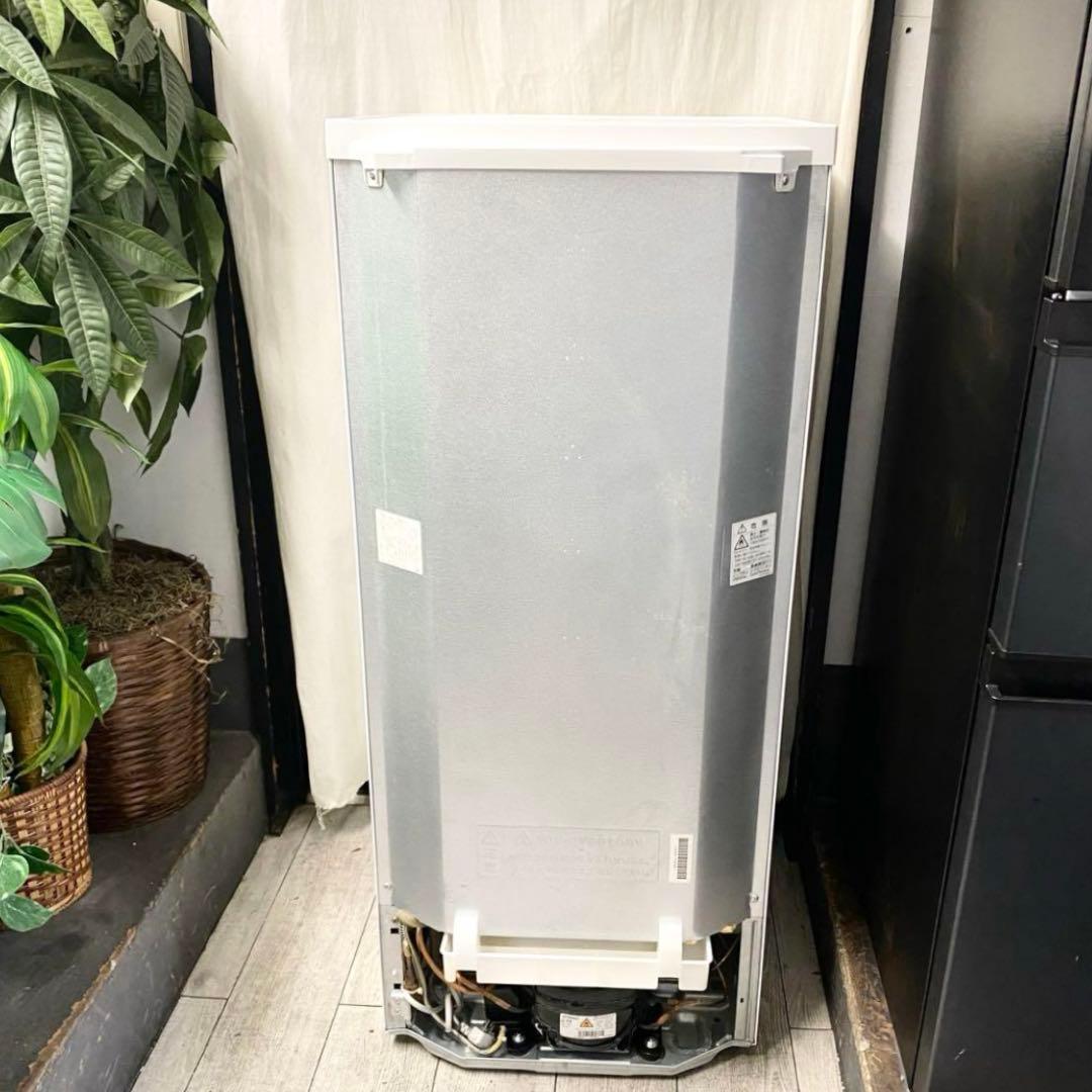 どっちも付け替えドアだから引越しにも連れてける♪一人暮らしに！冷凍冷蔵庫137L
