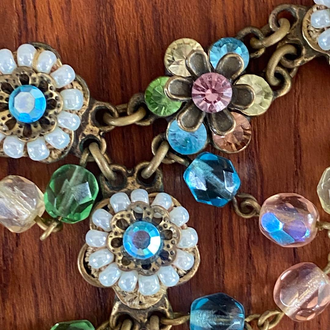 ミハエルネグリン ネックレス 花モチーフ