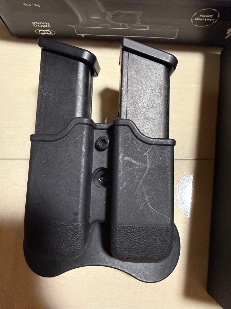 GLOCK 17 Gen.4 ガスガン ダブルマガジンホルスター付き